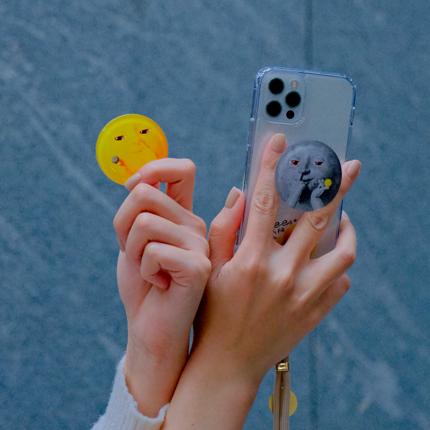 Moon Moon Phone Airbag Holder